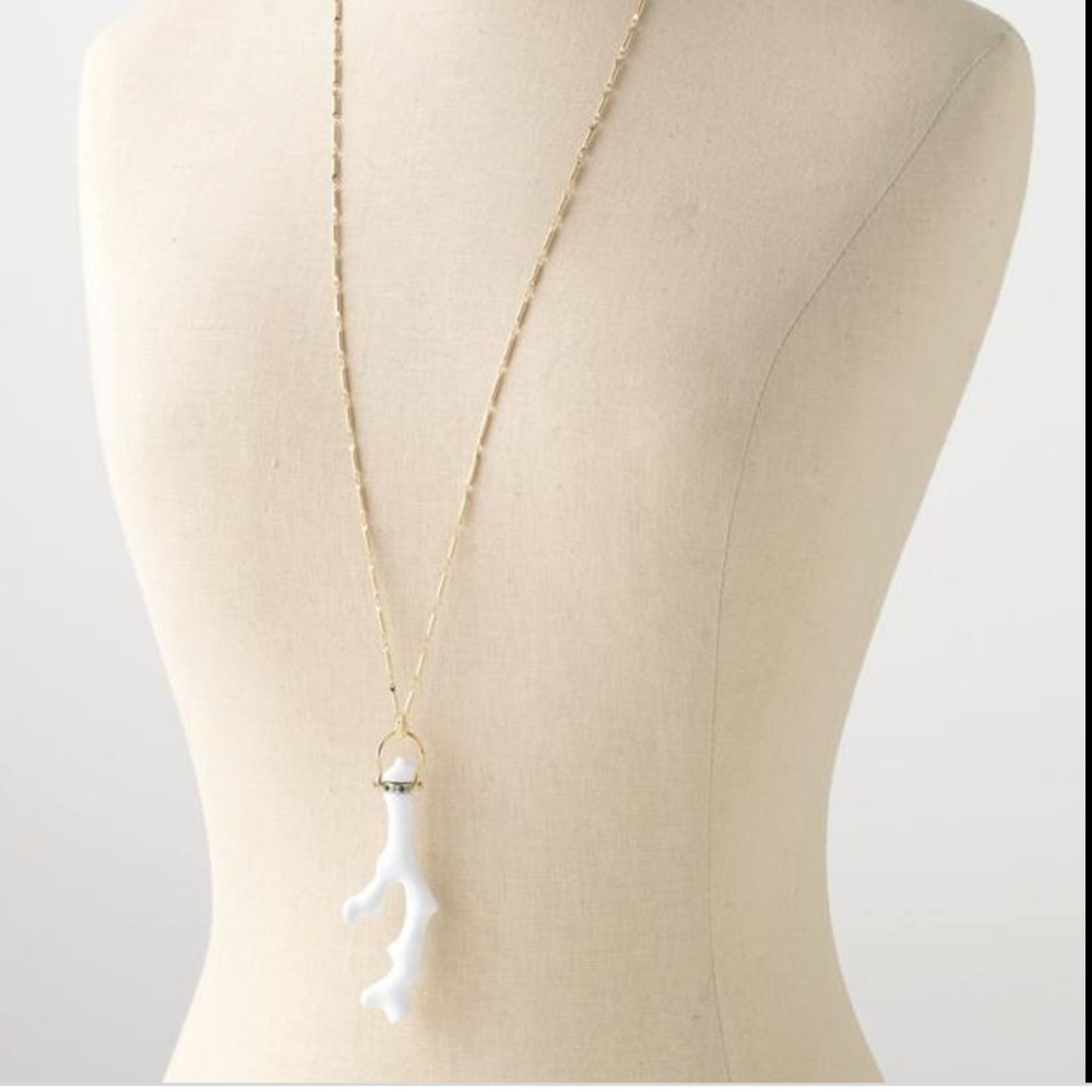 Stella & Dot Cameron Pendant